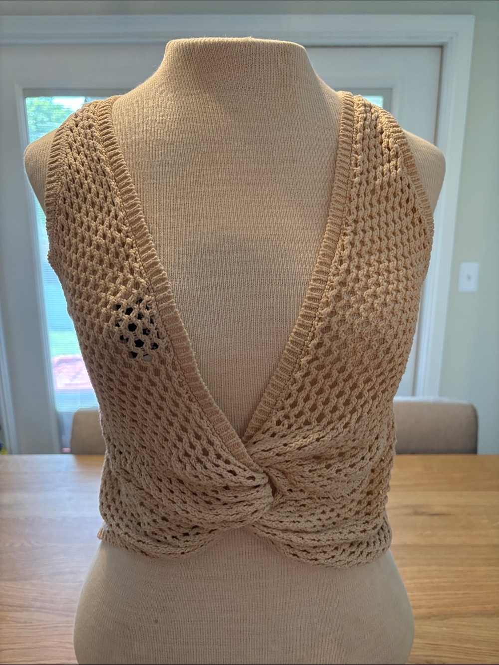 Freshman 1996 Reversible sleeveless cropcrochet sweater 60%Cotton in Light Beige